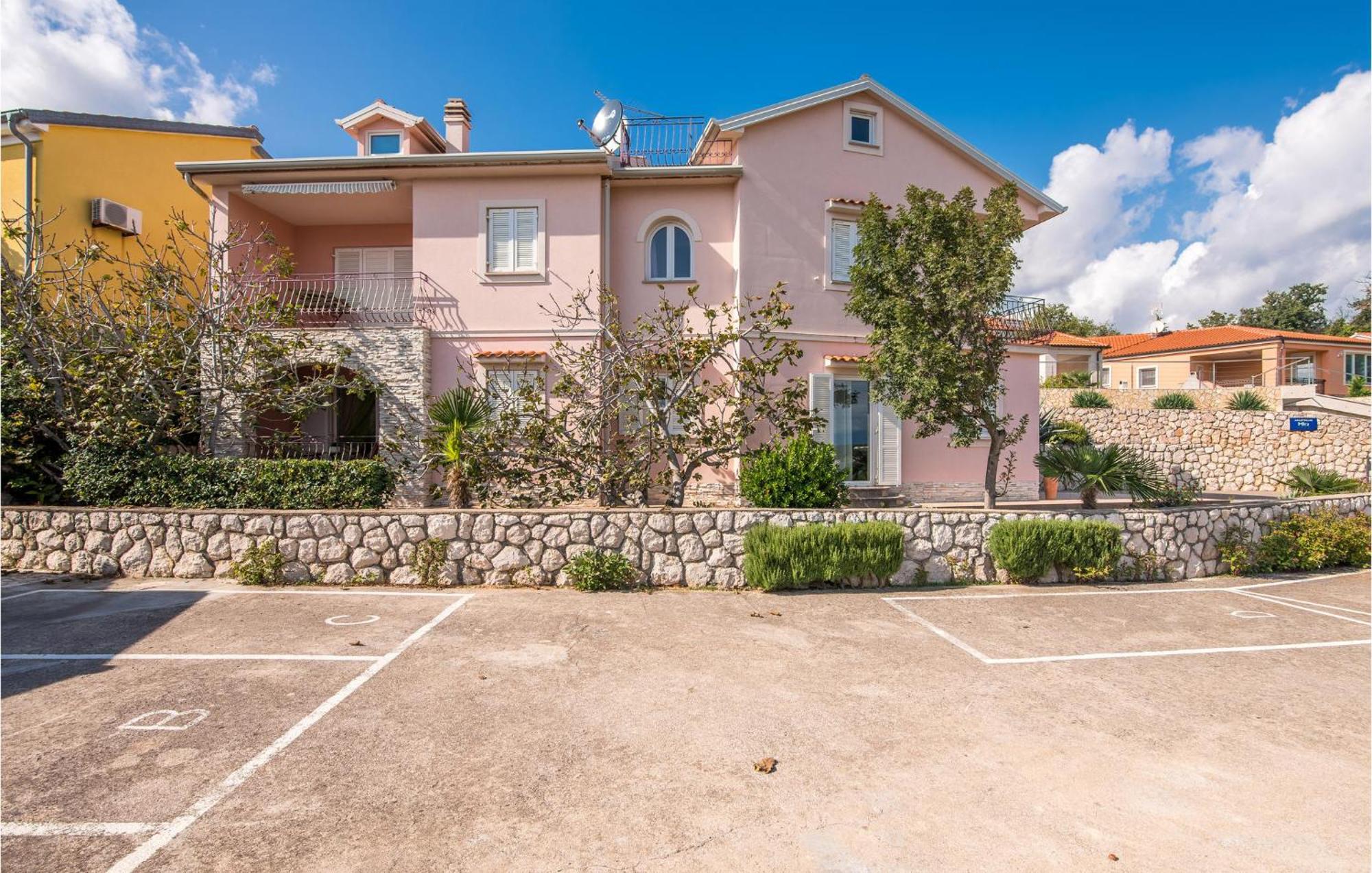 Gorgeous Apartment In Cizici With House Sea View Екстериор снимка