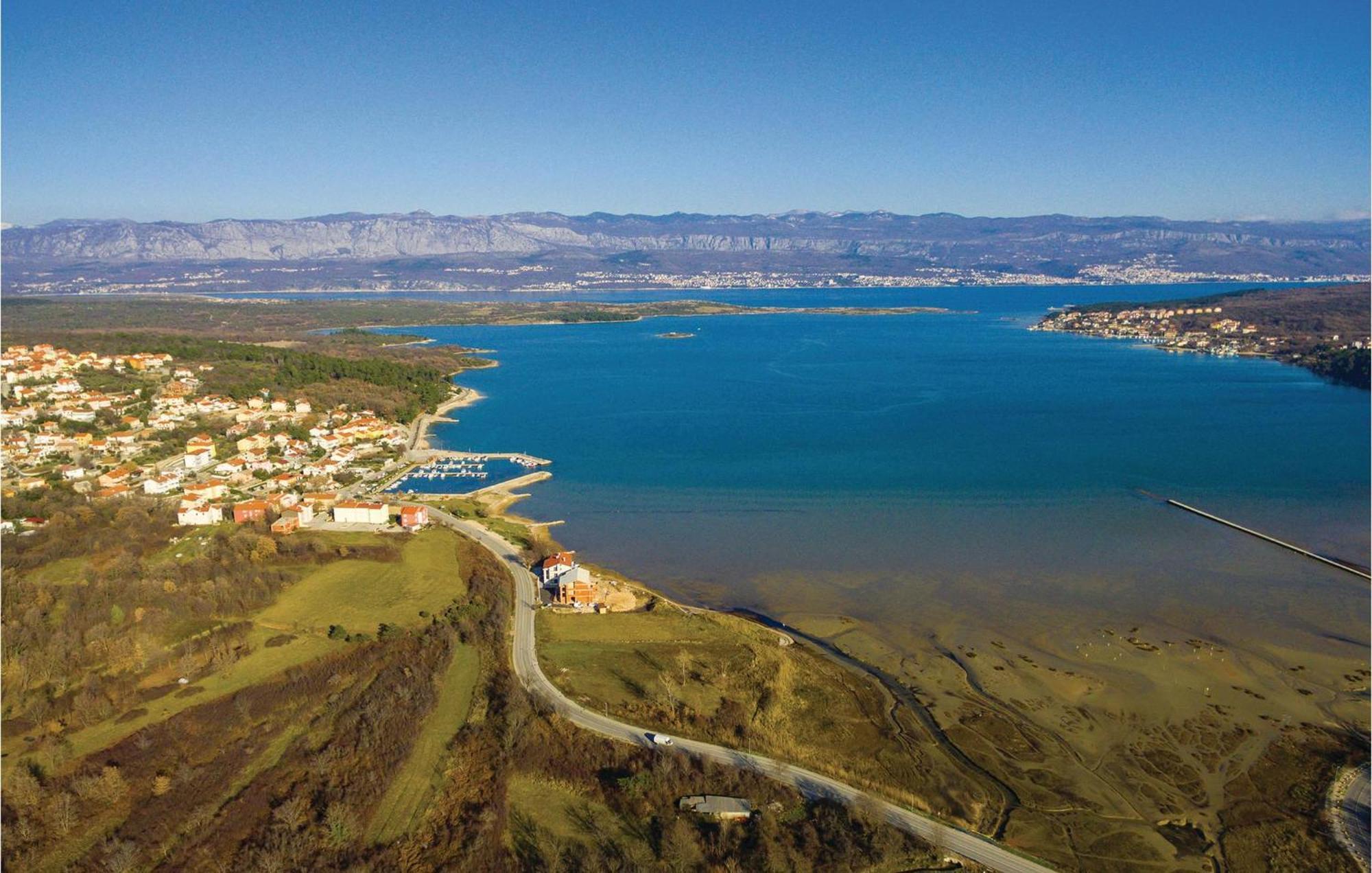 Gorgeous Apartment In Cizici With House Sea View Екстериор снимка